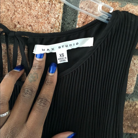 HOST PICK💥Max Studio Pleated Blouse - Picture 3 of 5